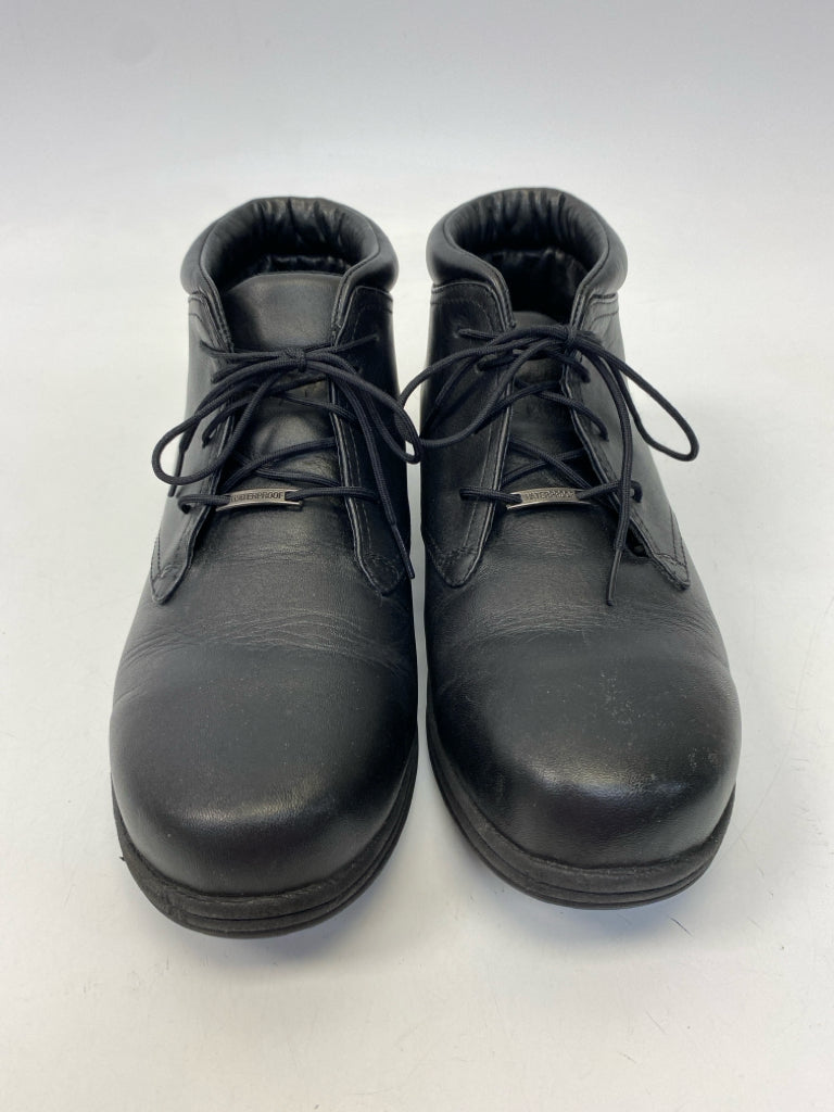 Size 10 Black Lace-Up Men&