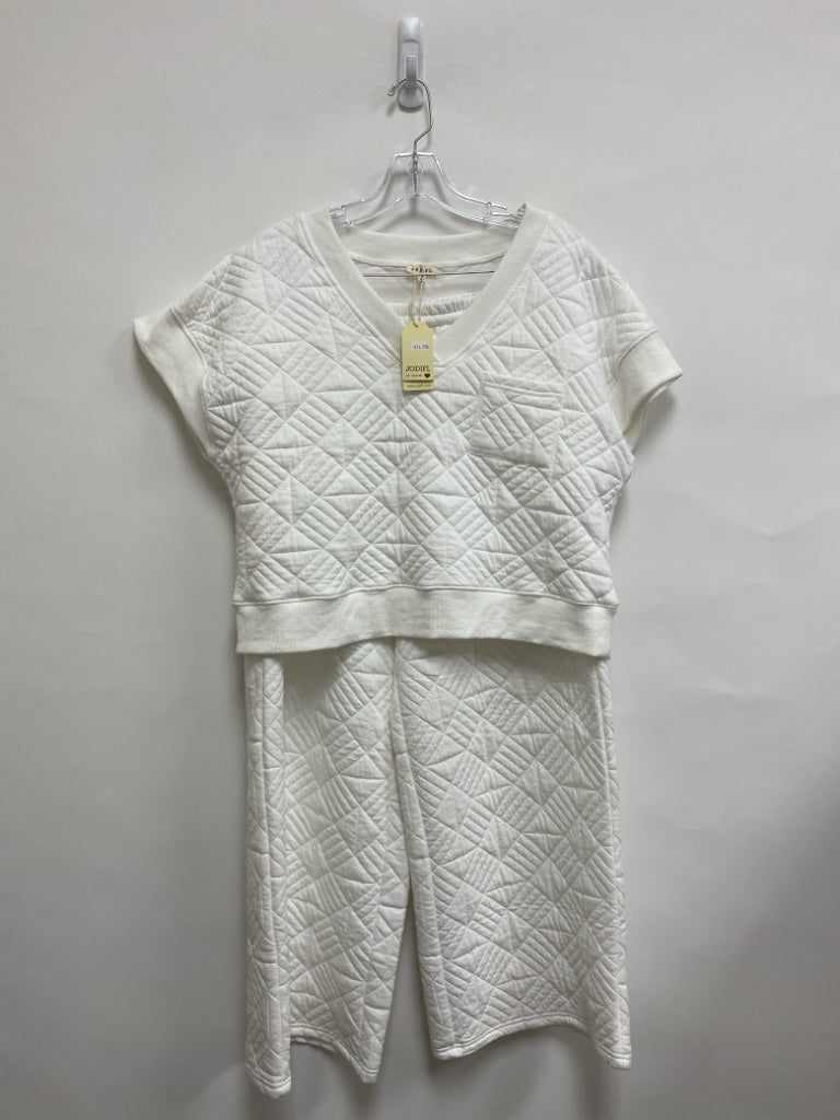 NWT Jodifl Size L White Wide Leg Quilted Ladies 2pc Pant Set