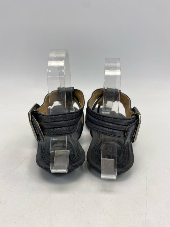 Frye  Size 8 Dark Gray Sandals