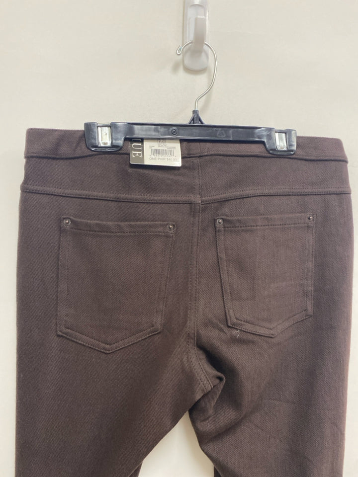 NWT HUE Size M Dark Brown Ladies Leggings