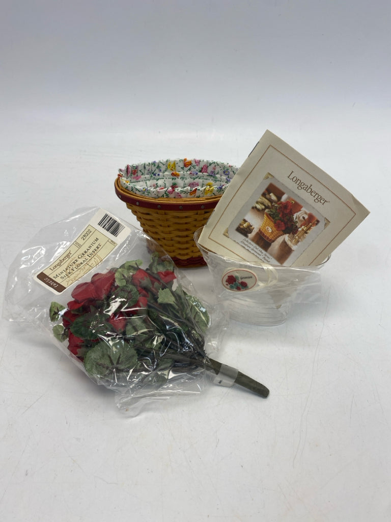 NWOT Longaberger 2005 Collector Club May Series Geranium Basket