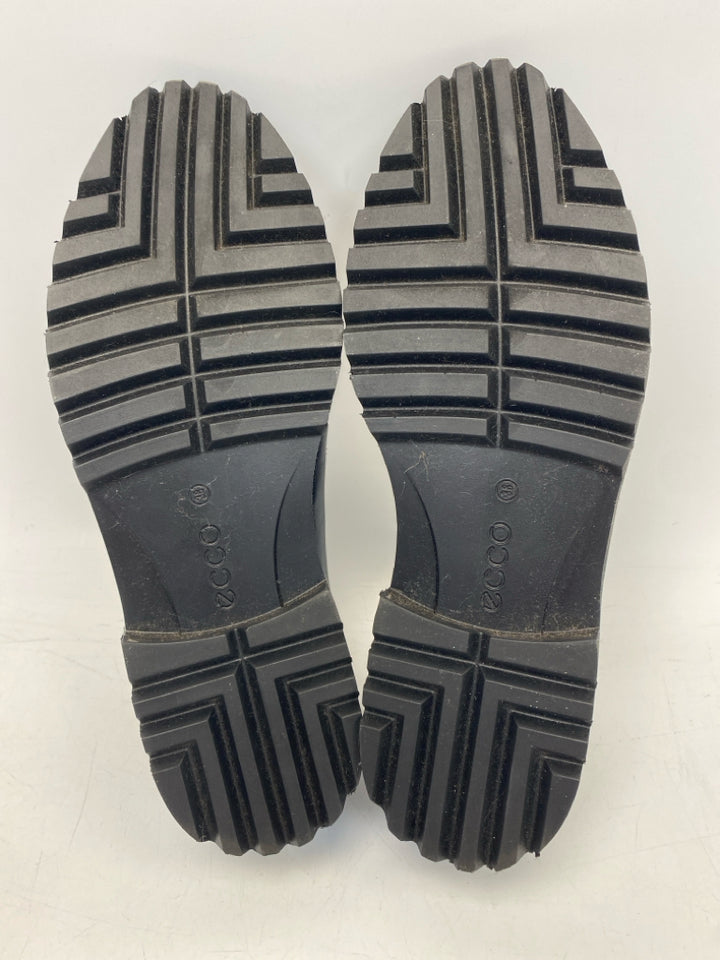 NWOT Ecco EU Shoe Size 38 Black Flats