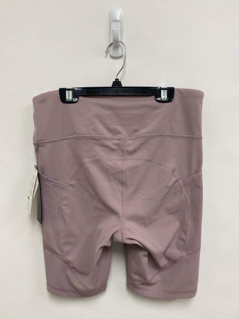 NWT mono b Size L Mauve Athletic Shorts