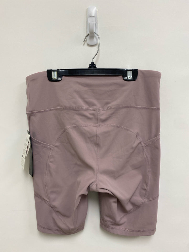 NWT mono b Size L Mauve Athletic Shorts