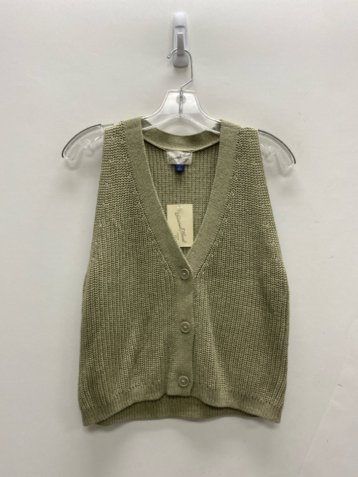 NWT Universal Thread Size L Pale Sage Button Up Ladies Sweater Vest
