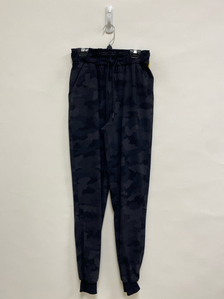 Lululemon Size 2 Charcoal Black Camouflage Joggers Athletic Pants