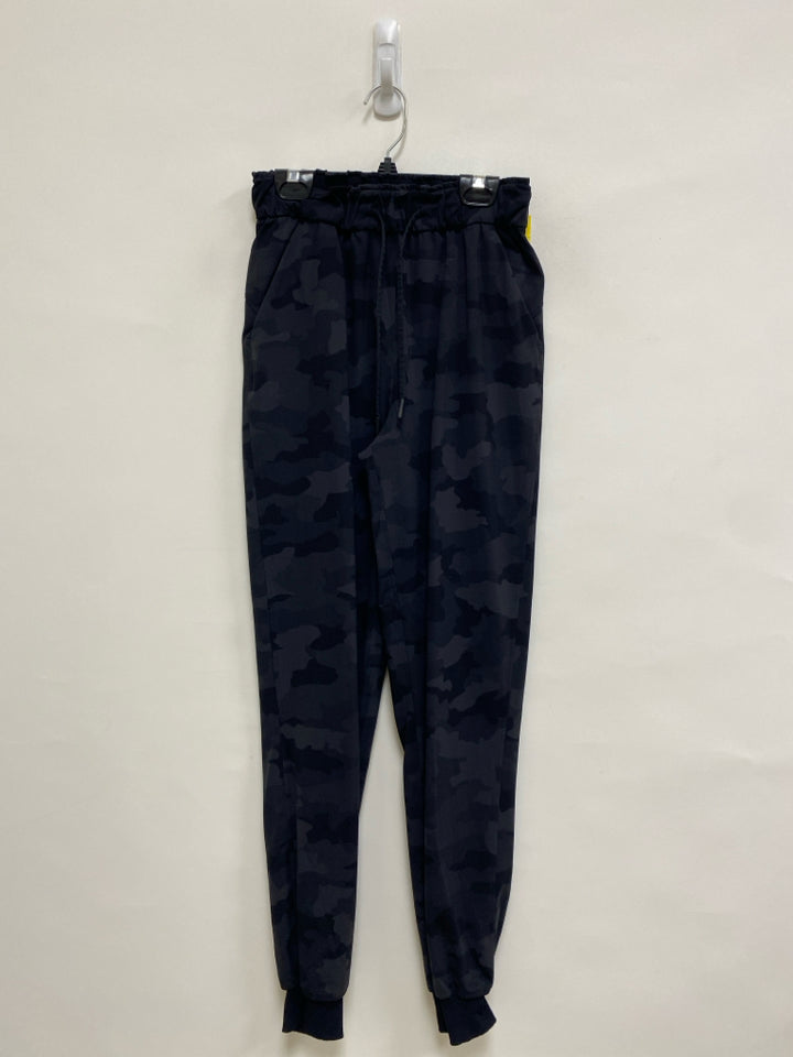 Lululemon Size 2 Charcoal Black Camouflage Joggers Athletic Pants