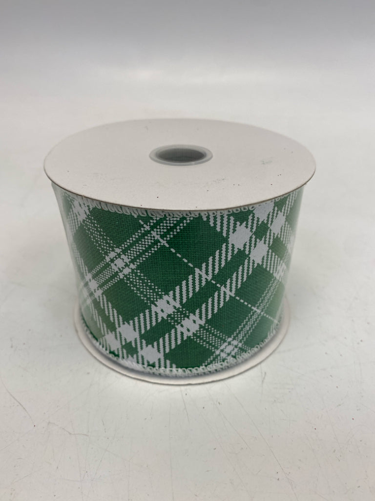 NEW Green White Plaid Christmas