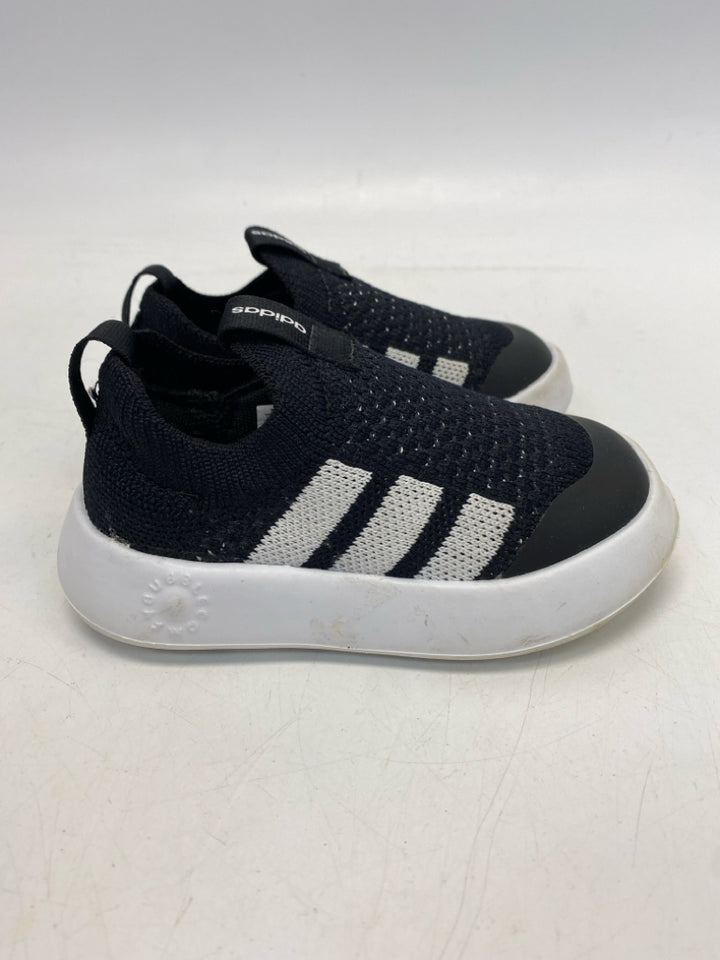 Adidas SIZE 8 Black White Boy&