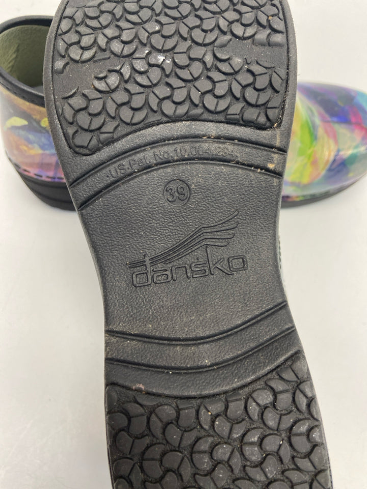 Dansko  Size 39 Multi-Color Clogs