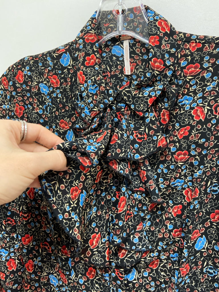 Free People Size XS Black Red/Blue Flowers Ladies Top