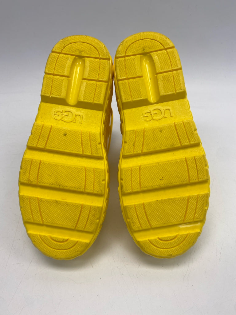 UGG  Size 7 Yellow Boots