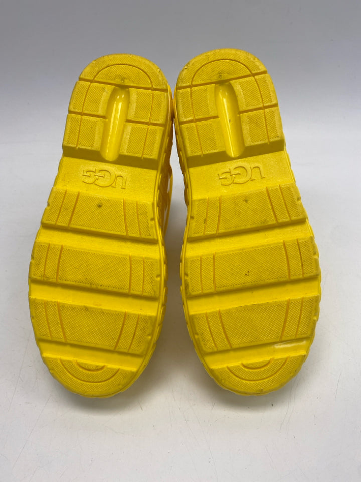 UGG  Size 7 Yellow Boots