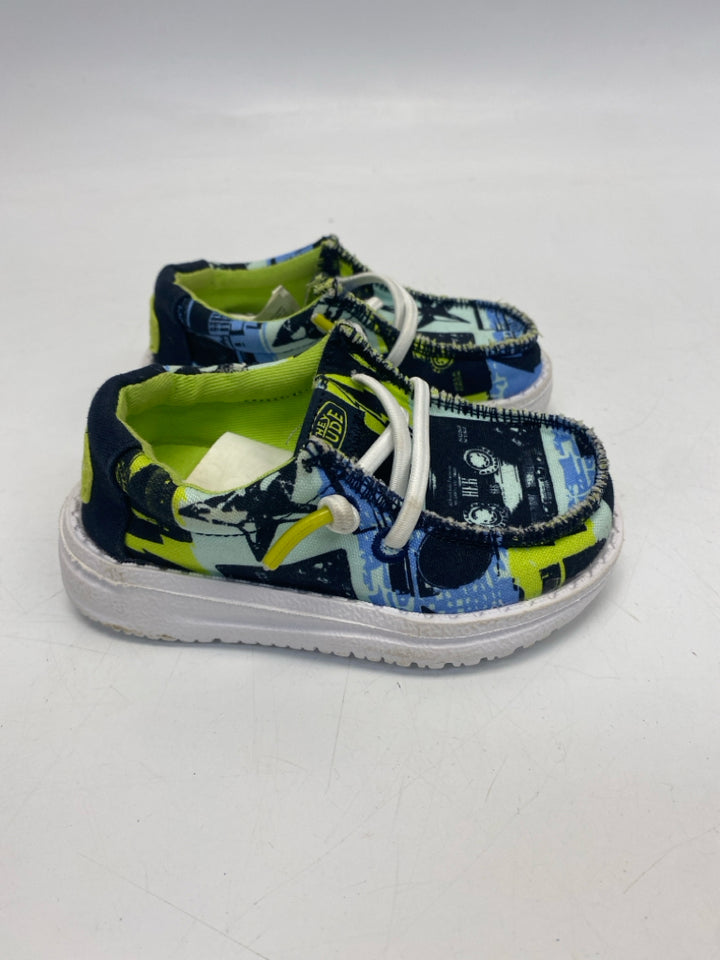 Hey Dude SIZE 5 Blue/Aqua Green Boy&