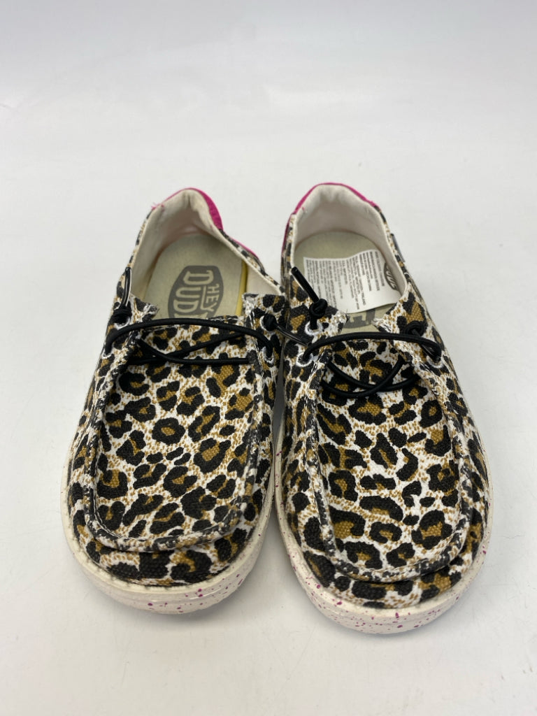Hey Dude SIZE 13 Cream/Black Gold Animal Print Girl&