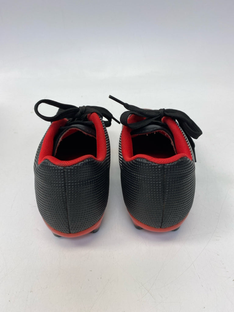SIZE 4 Black Red Lace-Up Boy&