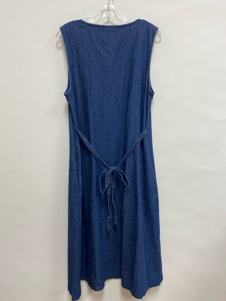 Size M Denim Pleated Sleeveless Ladies Dress