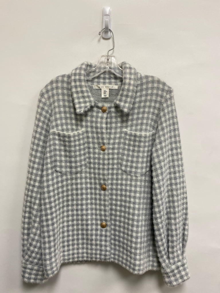 Max Studio Size M White Gray Checkered Knit Ladies Jacket