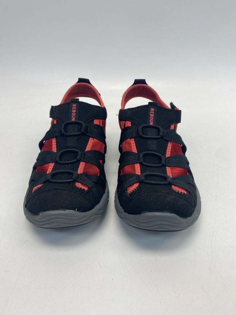 Bare Traps  Size 8 Black Coral Sandals