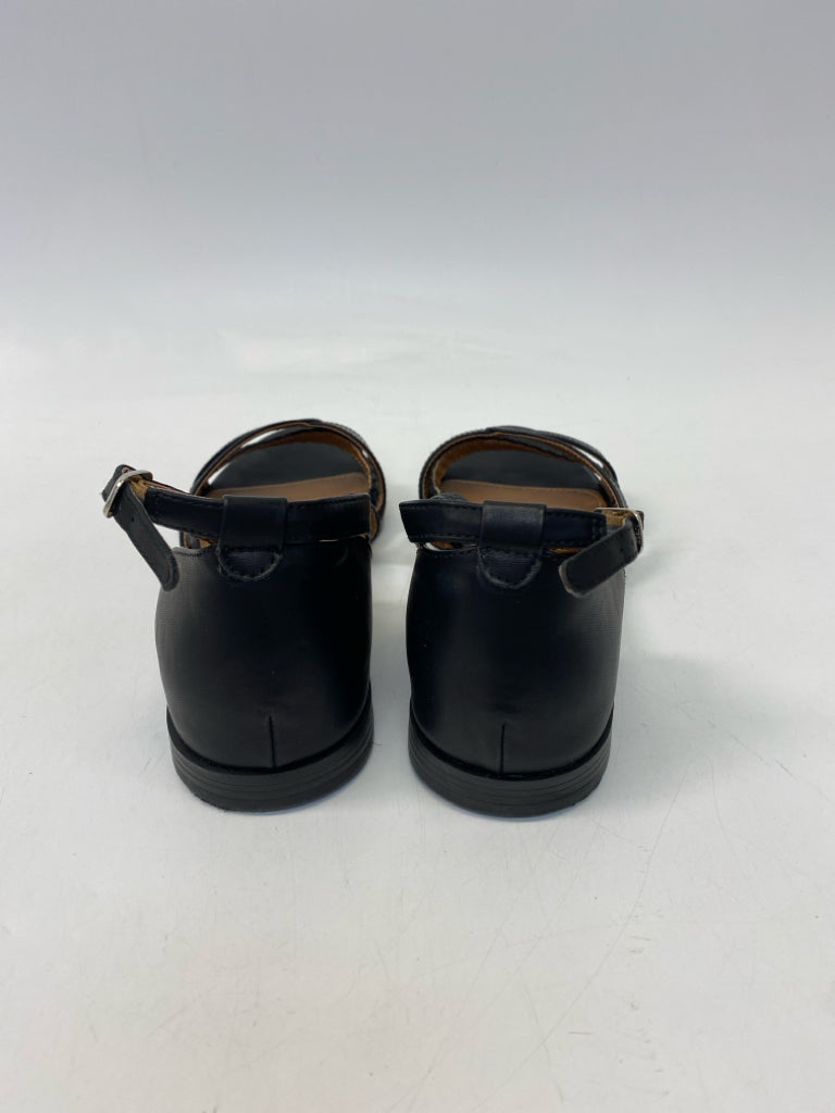 White Mountain  Size 11 Black Braided Sandals