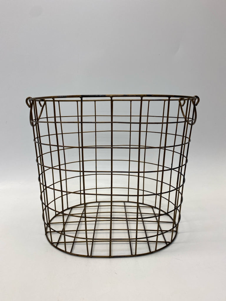 Bronze Cut-Out Metal Basket