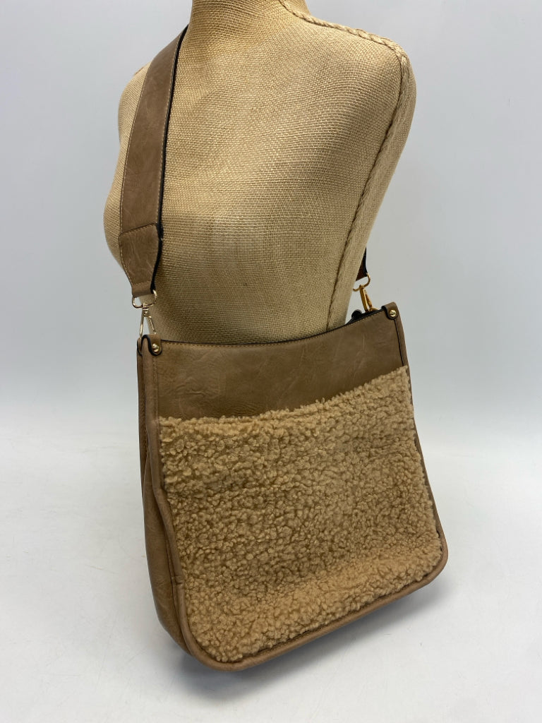 Jen &amp; Co Brown Fuzzy Crossbody