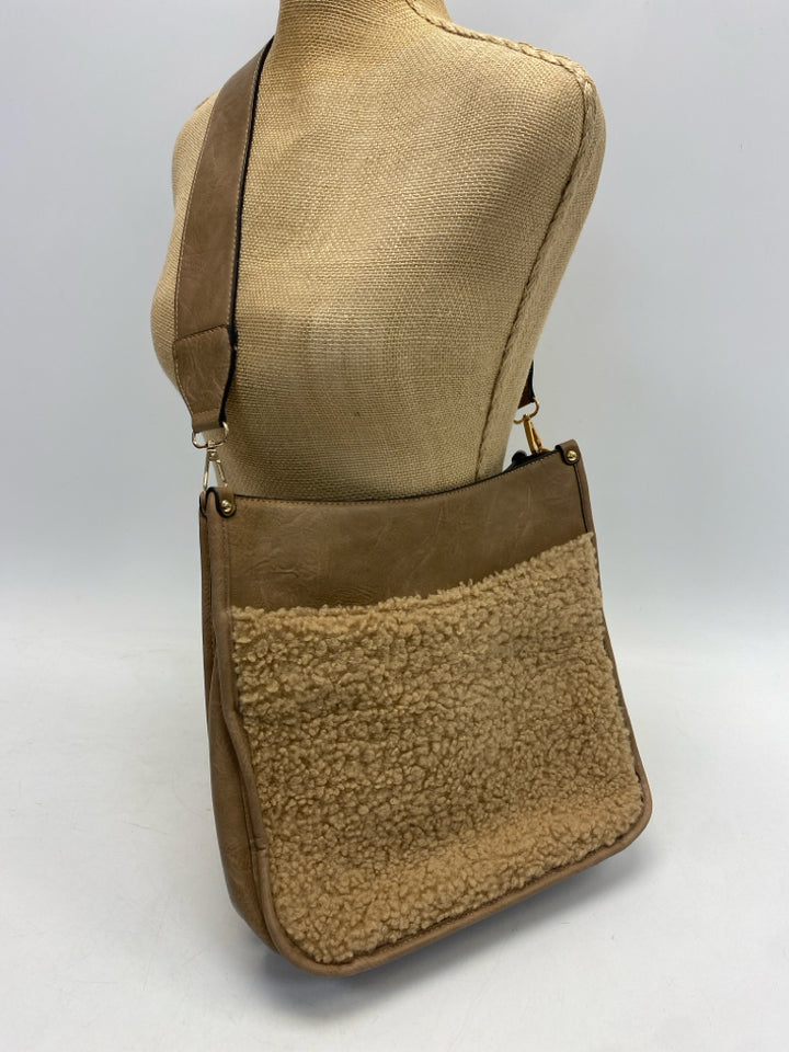 Jen &amp; Co Brown Fuzzy Crossbody