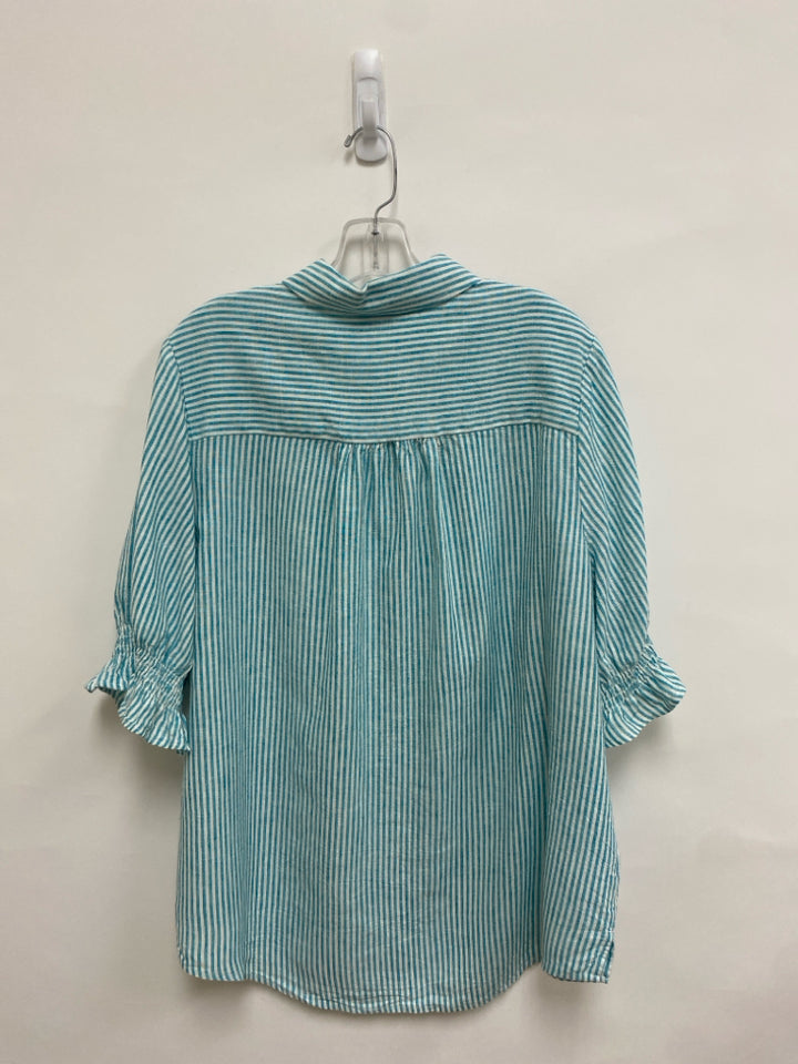 Crown &amp; Ivy  SIZE  1X White Aqua Striped Button Up Plus Size Top
