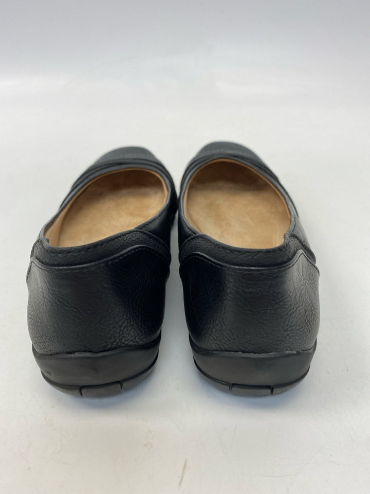 Life Stride  Size 7W Black Flats  **WIDE**
