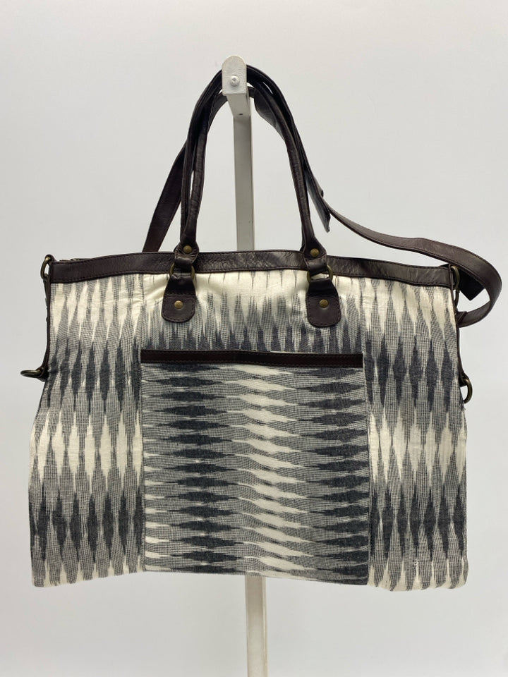 noonday collection Gray Cream Print Tote Bag