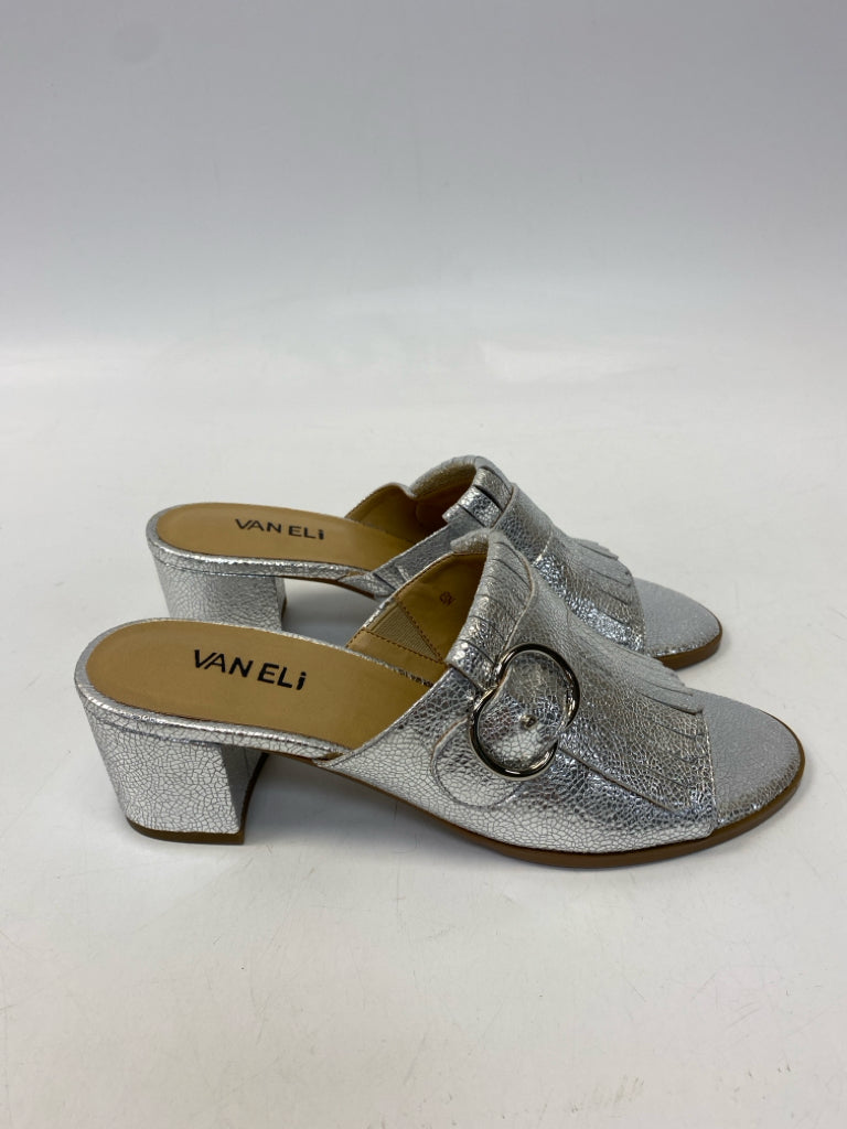 NWOT Vaneli  Size 8N Silver Metallic Sandals