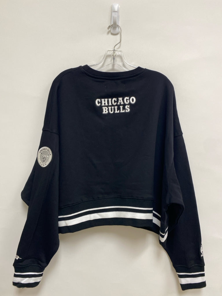 NWT Size M Black White Pearls Ladies Sweatshirt