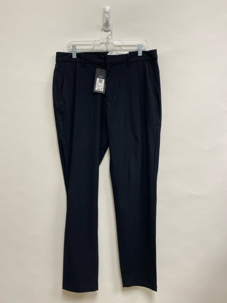 NWT Fabletics Size 34 Black Men&