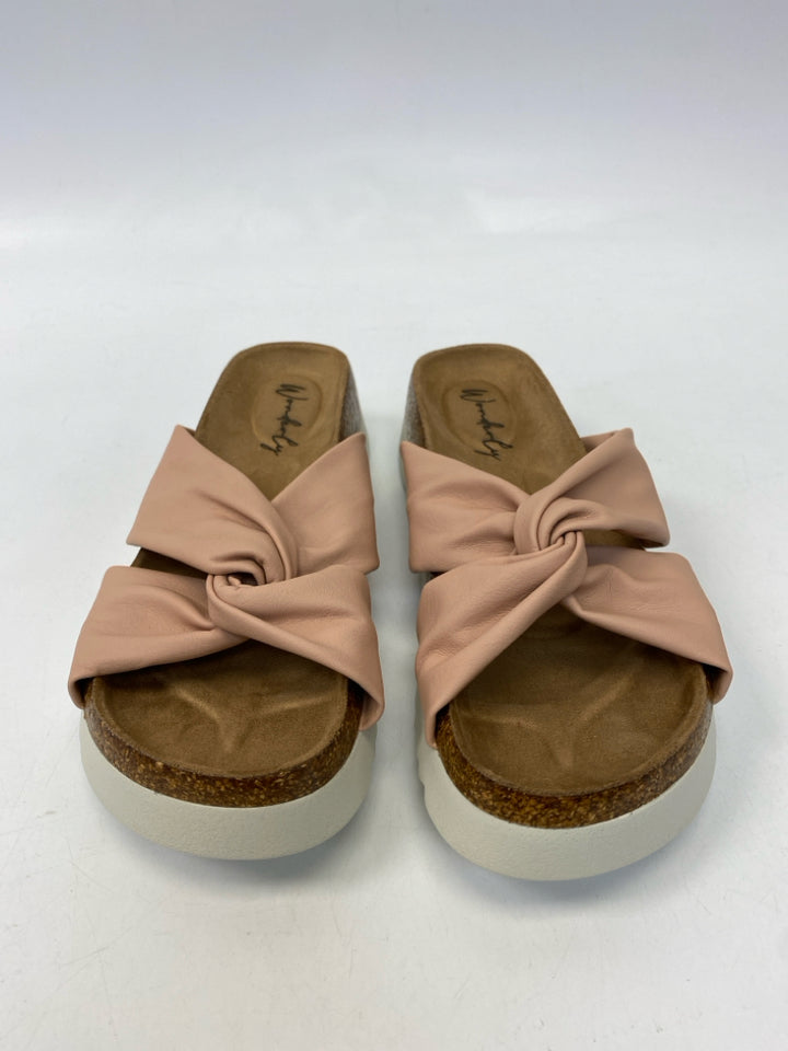 NWOT wonderly  Size 7 Blush Twisted Sandals