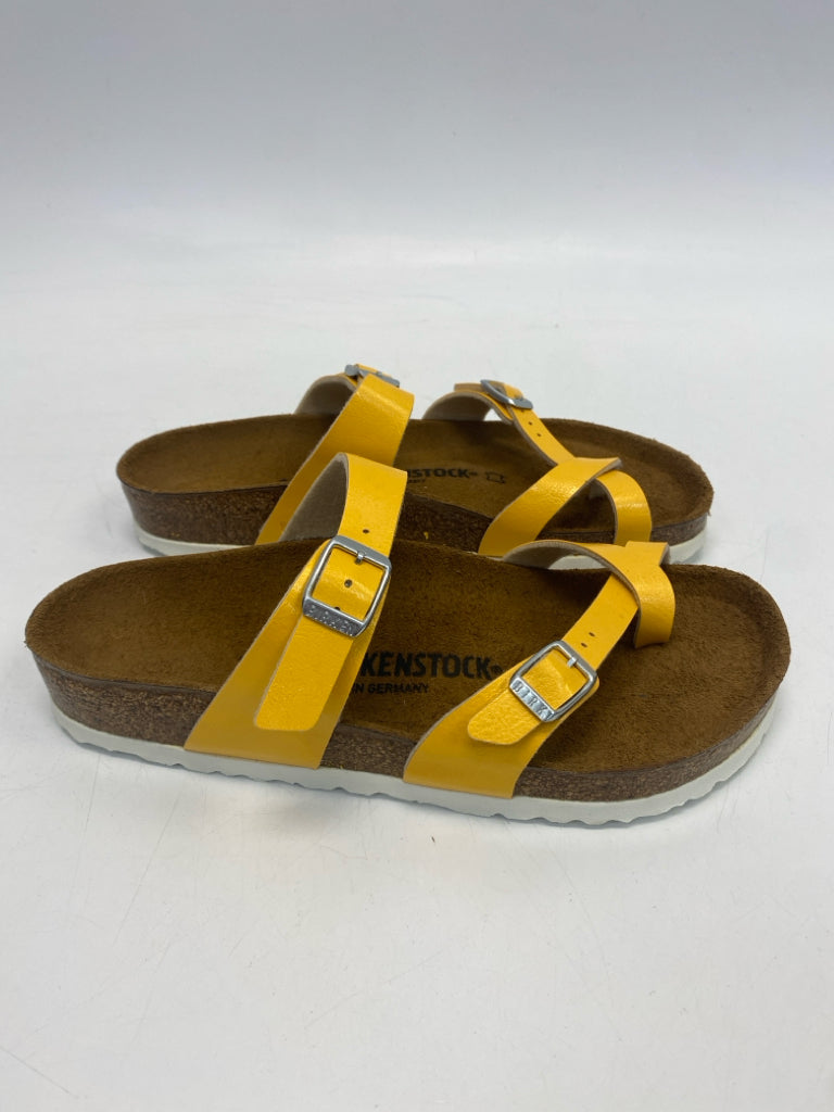 NWOT Birkenstock  Size 7 Orange Sandals