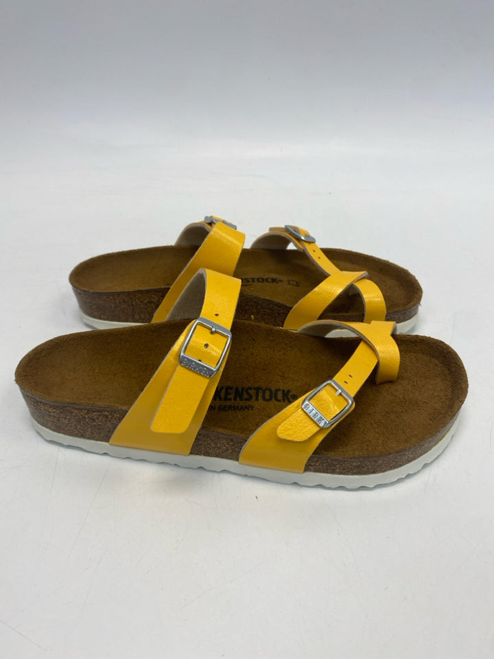 NWOT Birkenstock  Size 7 Orange Sandals