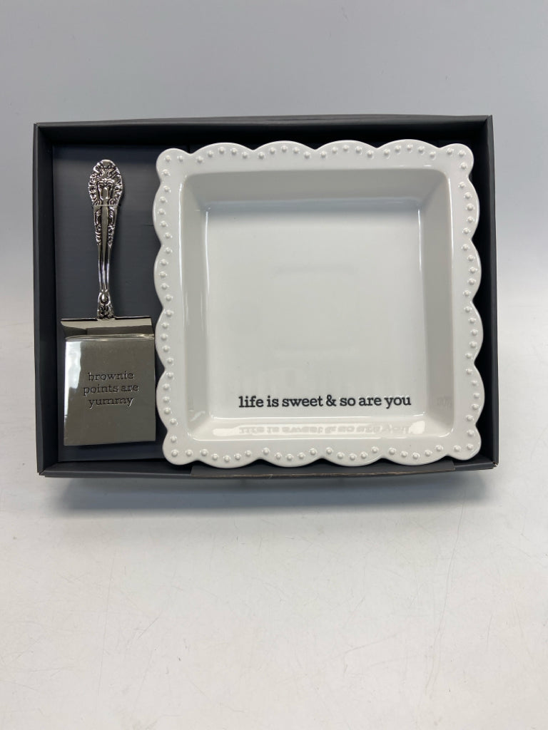 NEW/BOX White Silver Serving Piece