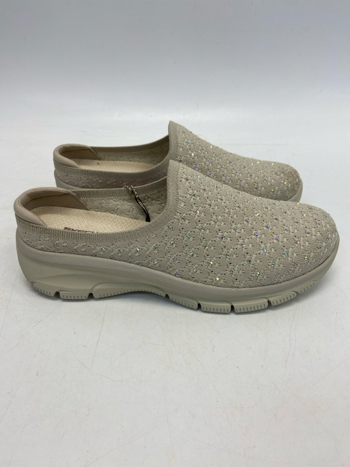NWOT Skechers  Size 8 Cream Beaded Sneakers