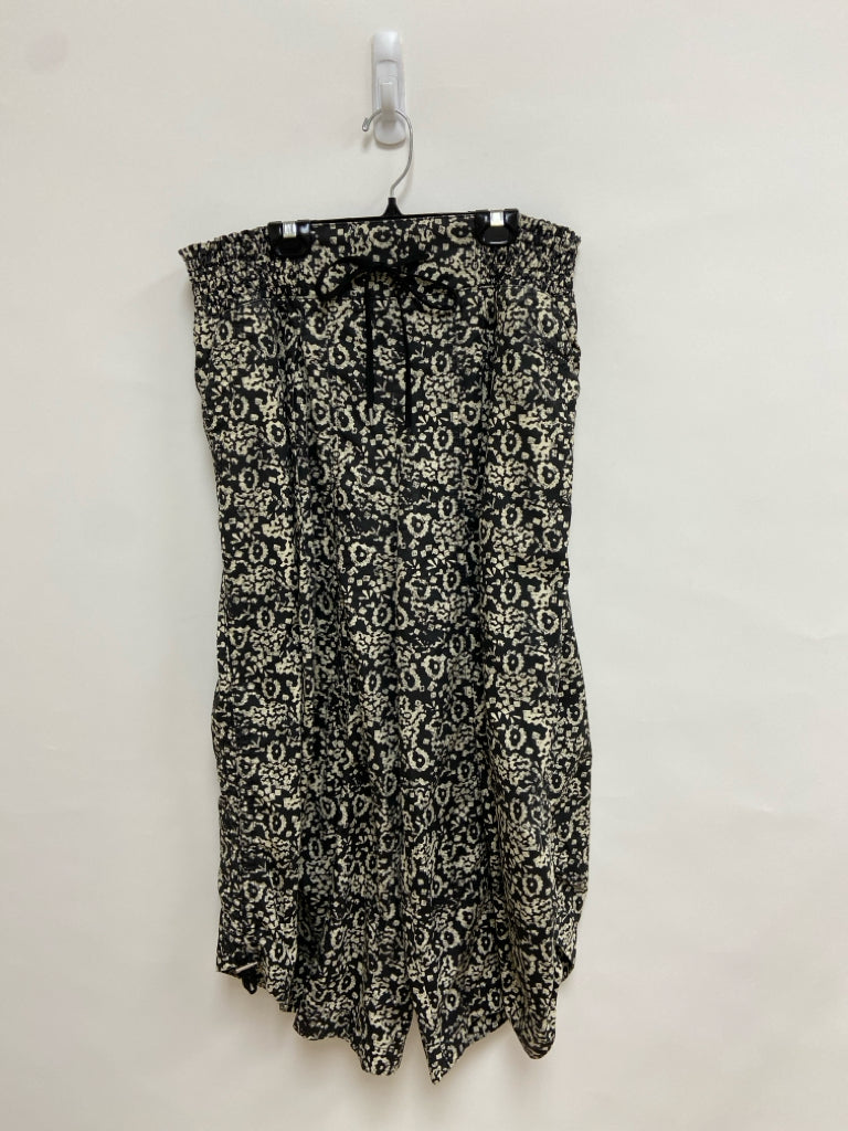 Anthropologie Size L Black Cream Shapes Wide Leg Ladies Pants
