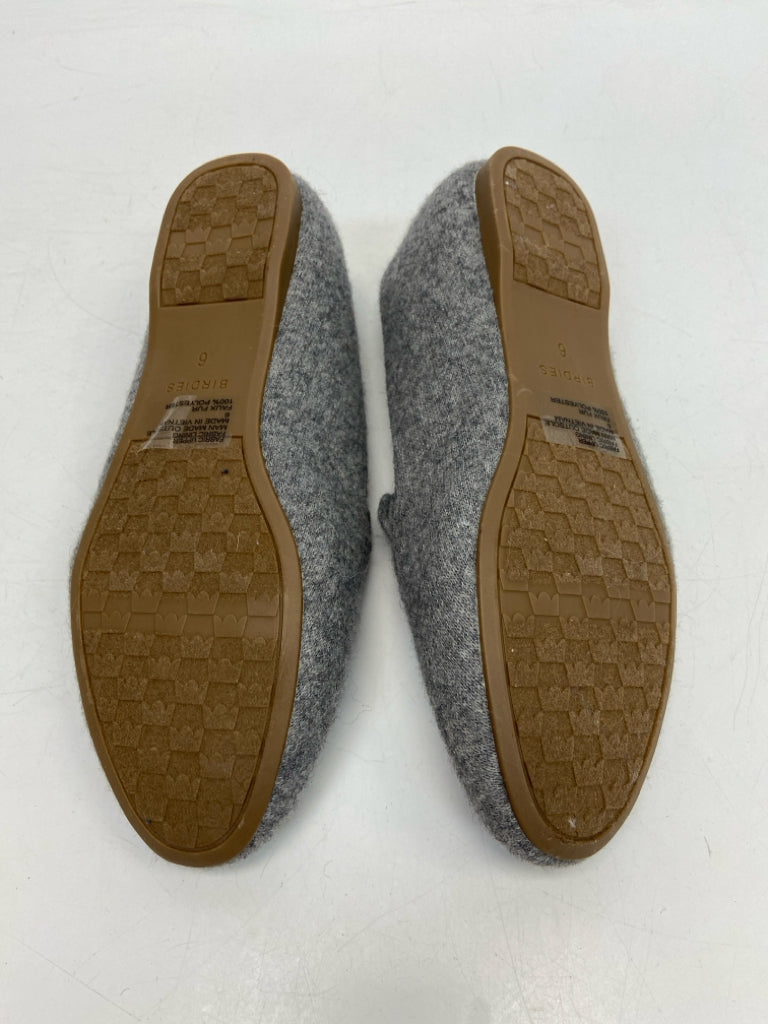 NWOT Birdies  Size 6 Gray Flats