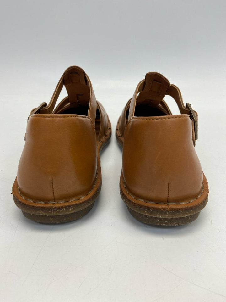 NWOT Clarks  Size 8.5 Brown Woven Leather Sandals