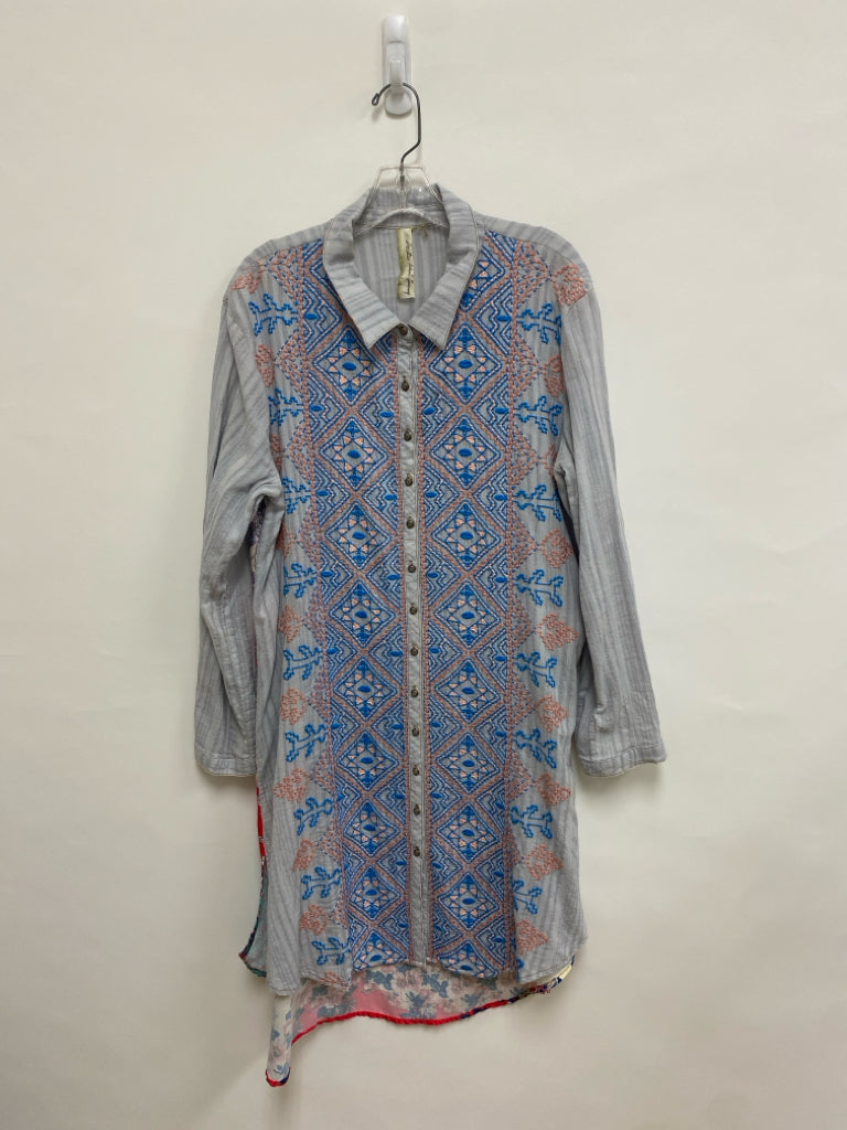 Aratta Size L Gray Coral/Blue Embroidered Button Up Ladies Top