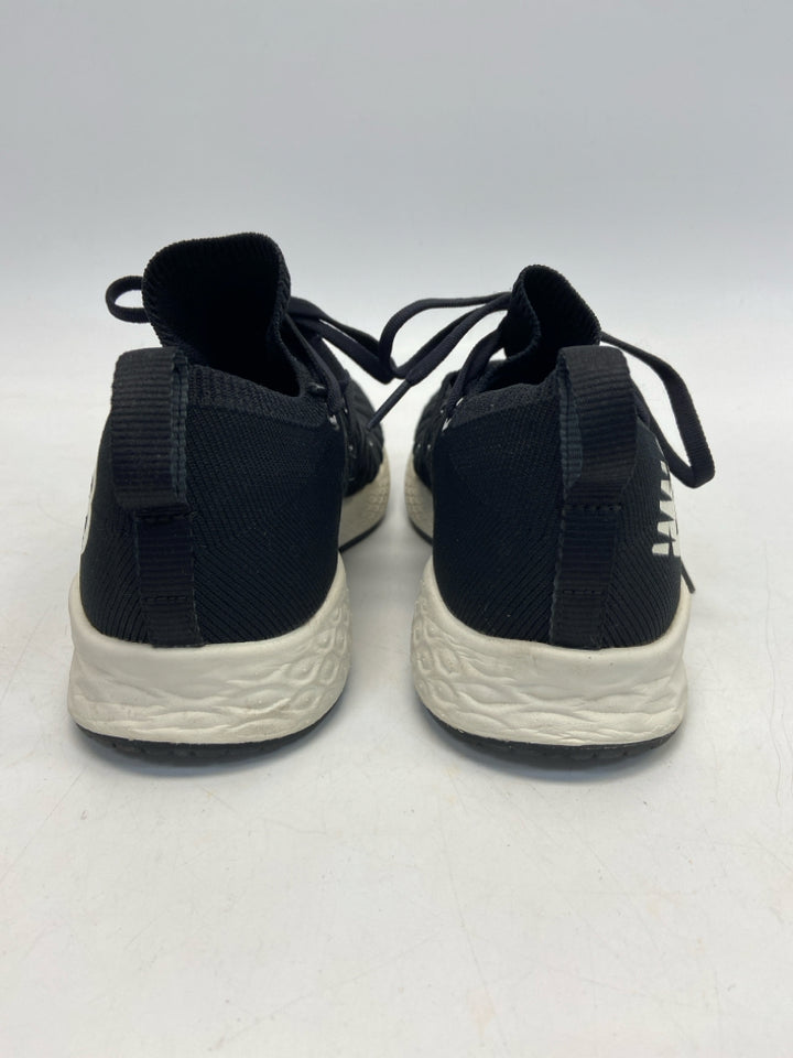 New Balance  Size 8.5 Black Lace-up Sneakers