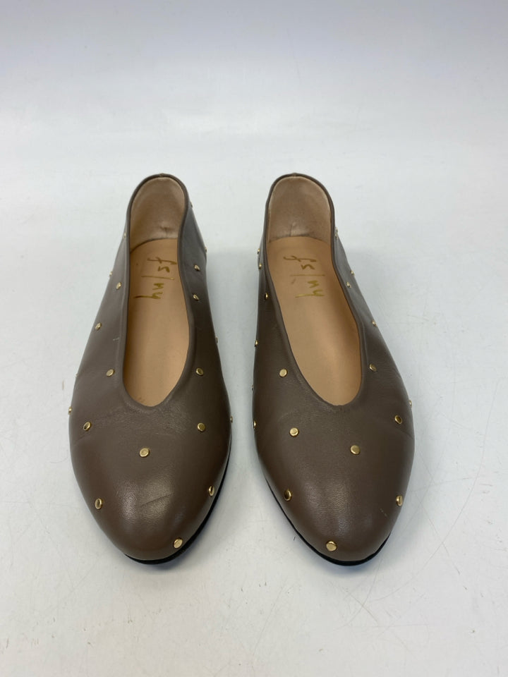 fs/ny US Shoe Size 6.5 Taupe Studded Flats