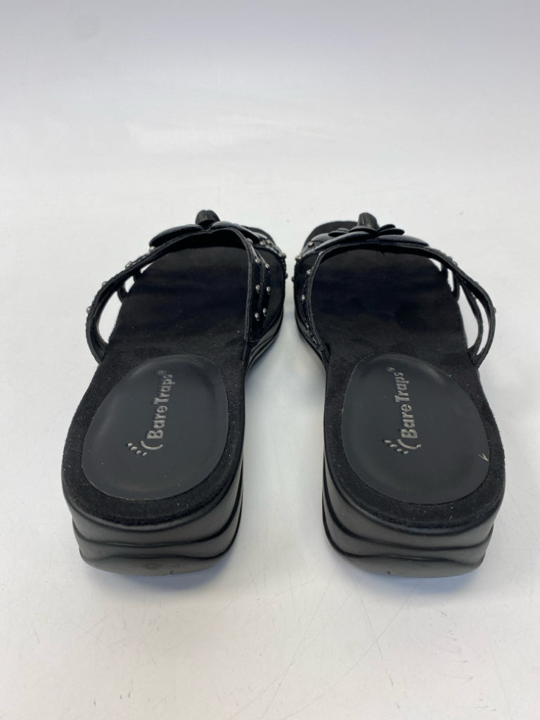 NWOT Bare Traps  Size 8.5 Black Sandals