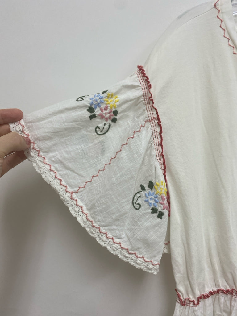 Anthropologie Size M White Red/Multi Floral Embroidered Ladies Top