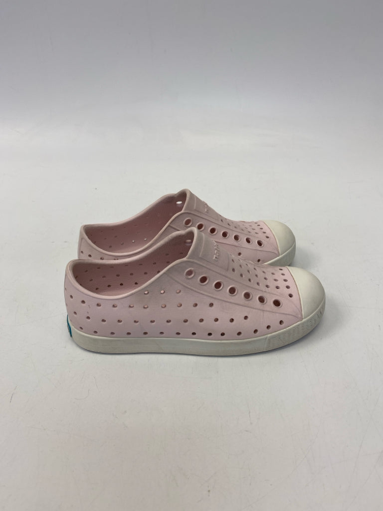 Native SIZE 12 Pale Pink Perforated Rubber Girl&
