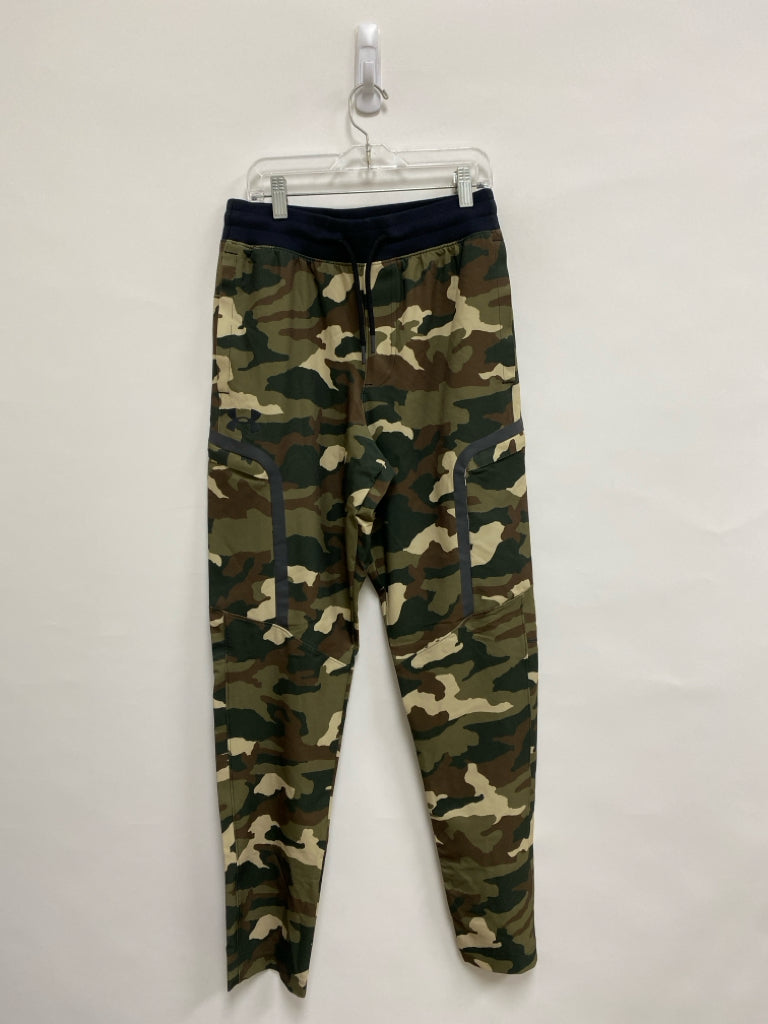Under Armour Size S Green Brown Camouflage Pull-on Men&