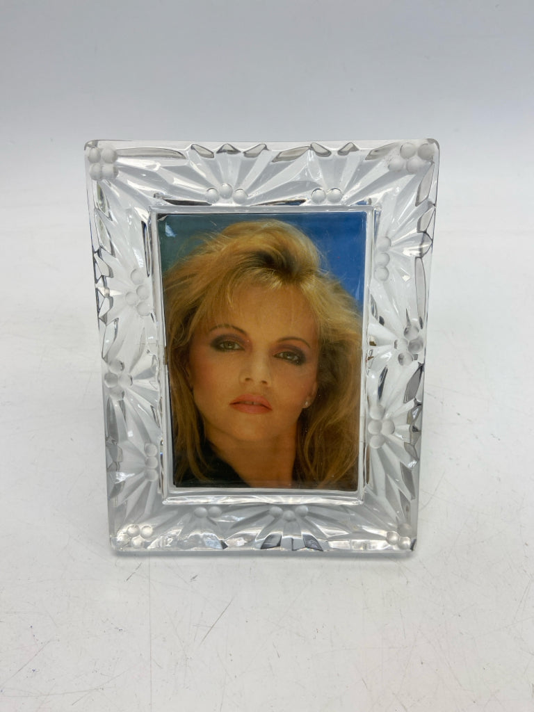 Clear Frosted Frame
