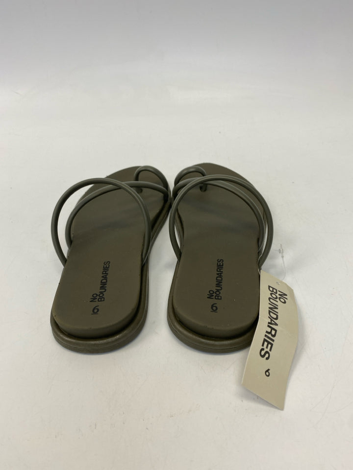 NWT No Boundaries  Size 6 Dark Olive Sandals